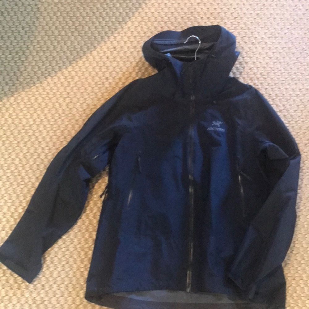 COPY - ARC’TERYX JACKET - Picture 1 of 14